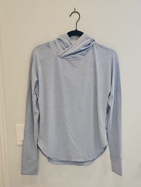 REI Light Blue Women's Hooded Long-Sleeve Pullover